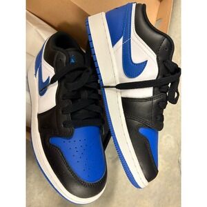 Air Jordan 1 Low GS White Royal Blue Black White Youth Size 5Y‎